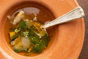 Bouillon d’herbes 